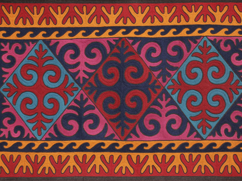 Мужской орнамент на восточном ковре